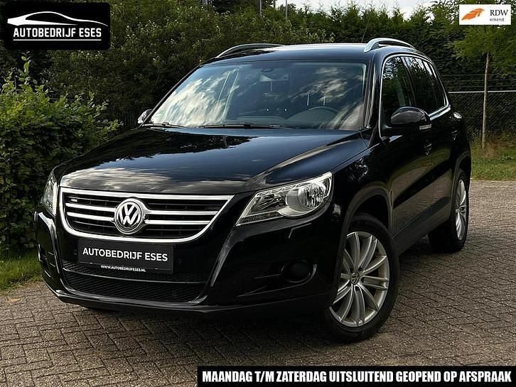 Zwart Occasion 2011 VW Tiguan Team SUV | € 9.999 (Eerlijke prijs) - Afbeelding 1/4