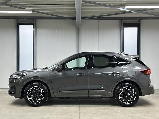 Nieuw Ford Kuga ST-Line 243 PK (178 kW) 2025 Grijs (metallic) SUV