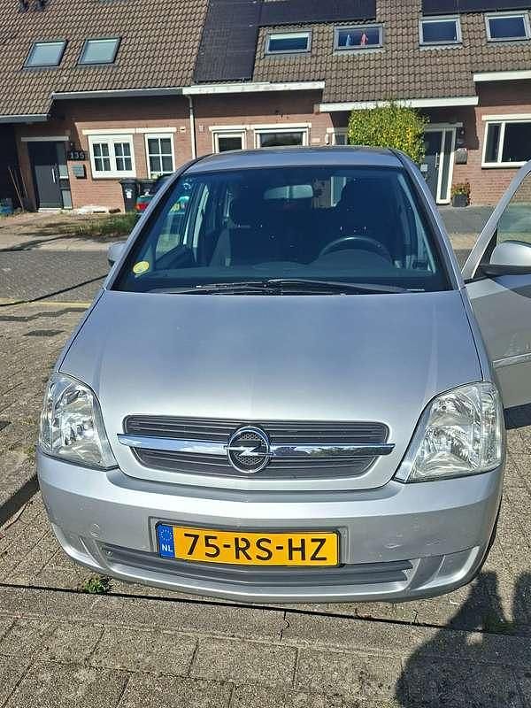 Zilver Occasion 2005 Opel Meriva MPV | € 2.250 (Eerlijke prijs) - Afbeelding 1/4