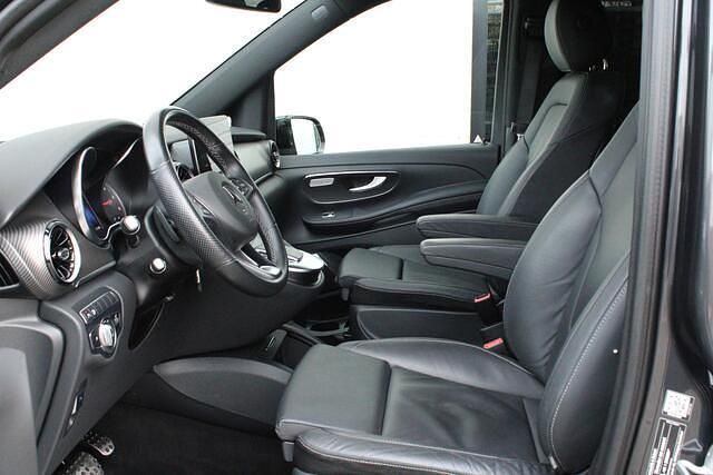 Occasion Mercedes V250 190 PK (139 kW) 2023 Grijs (metallic) MPV