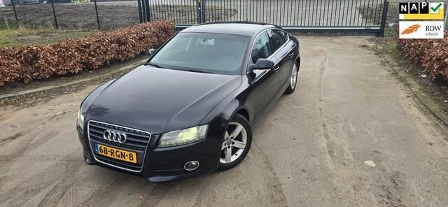 Zwart Gebruikt 2011 Audi A5 Sportback Hatchback | € 7.499 (Eerlijke prijs) - Afbeelding 1/4