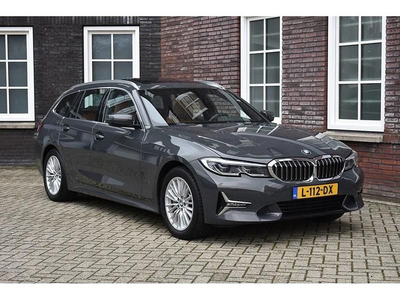Occasion BMW 330 Executive 184 PK (135 kW) 2021 Grijs Stationwagen