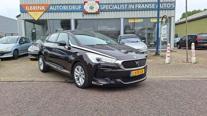 Paars Occasion 2016 DS Automobiles DS5 Hatchback | € 13.950 - Afbeelding 1/4