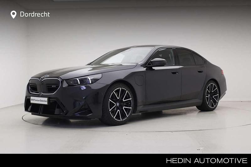 Grijs Gebruikt 2024 BMW M5 Comfort Edition Sedan | € 156.895 - Afbeelding 1/3