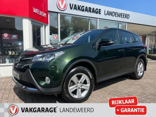 Groen, metallic lak Gebruikt 2013 Toyota RAV4 Executive SUV | € 19.991 - Afbeelding 1/4