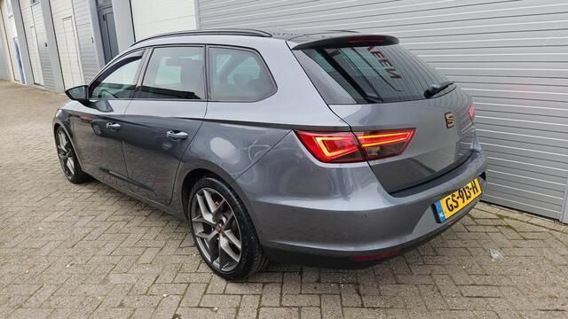 Occasion Seat Leon ST CONNECT 150 PK (110 kW) 2015 Grijs Stationwagen