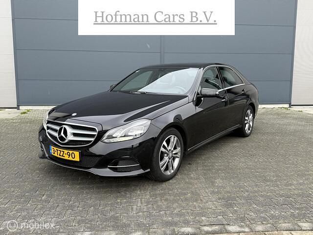 Zwart Occasion 2013 Mercedes E200 Avantgarde Sedan | € 11.900 (Eerlijke prijs) - Afbeelding 1/4