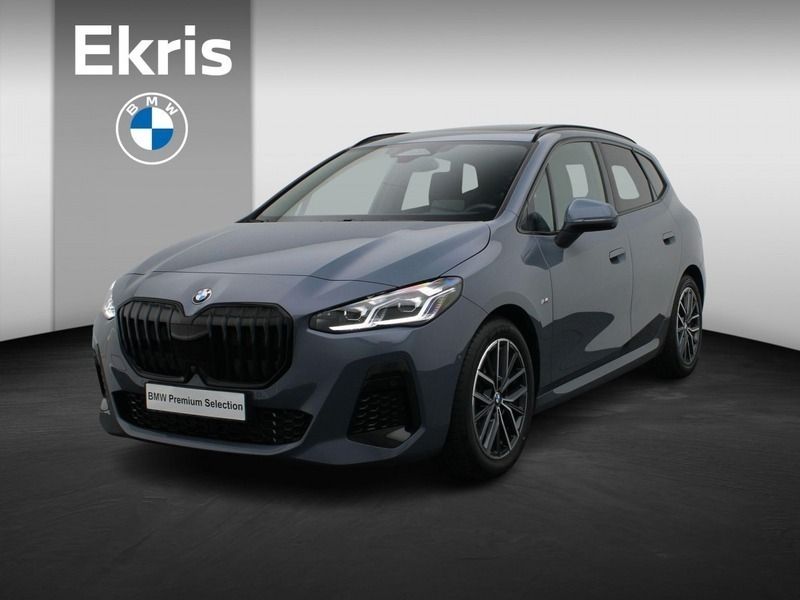 Grijs Gebruikt 2024 BMW 220 Active Tourer M Sport MPV | € 47.850 (Duur) - Afbeelding 1/4