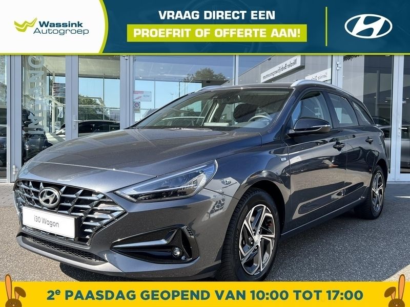 Dark knight (grijs metallic) Nieuw 2024 Hyundai i30 Comfort Stationwagen | € 32.540 (Eerlijke prijs) - Afbeelding 1/4