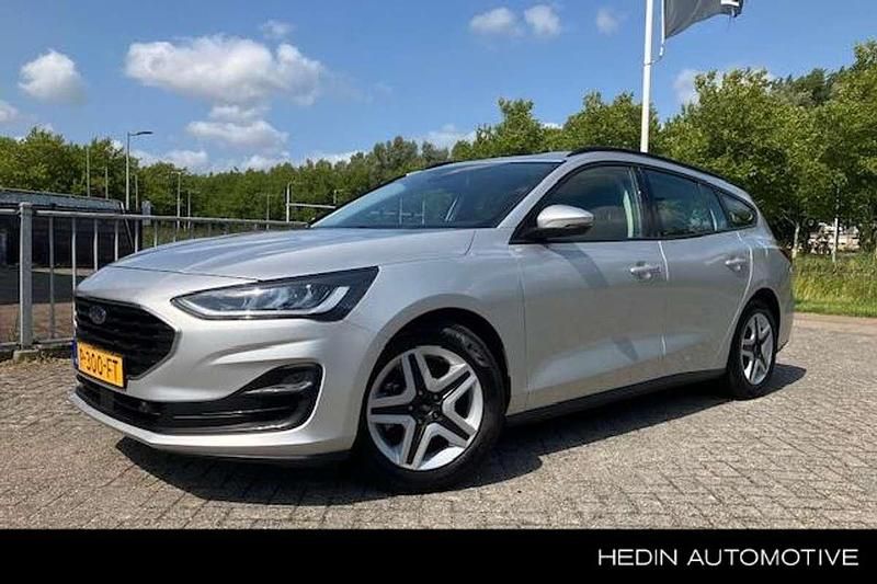 Grijs Gebruikt 2022 Ford Focus Stationwagen | € 16.995 (Eerlijke prijs) - Afbeelding 1/3