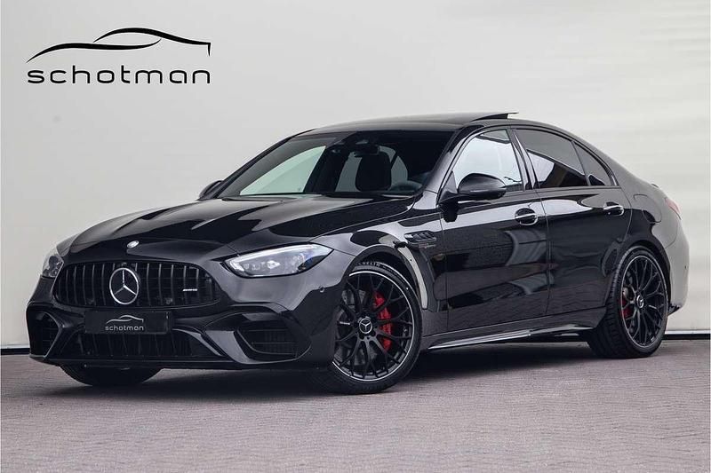 Zwart, metallic lak Gebruikt 2023 Mercedes C63 AMG Premium Plus Sedan | € 99.500 - Afbeelding 1/4