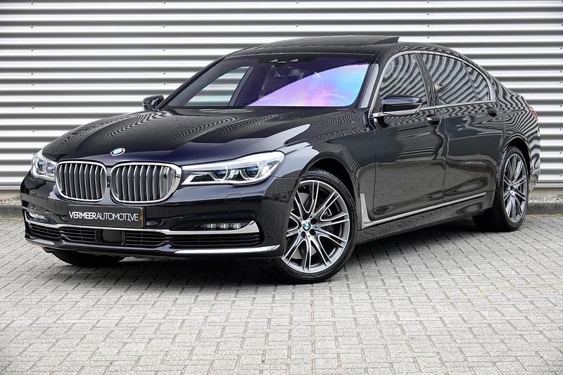 Zwart Gebruikt 2018 BMW M760 M Sport Sedan | € 78.900 - Afbeelding 1/4