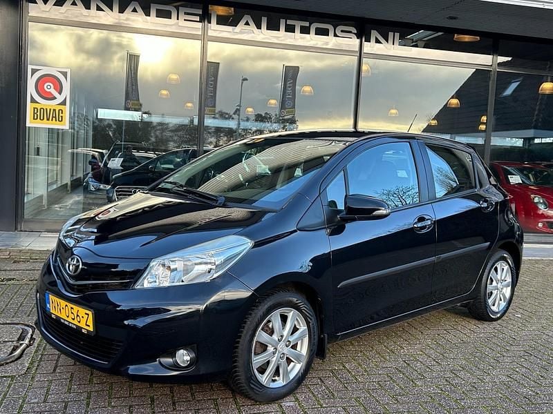 Occasion Toyota Yaris 99 PK (72 kW) 2014 Zwart Hatchback
