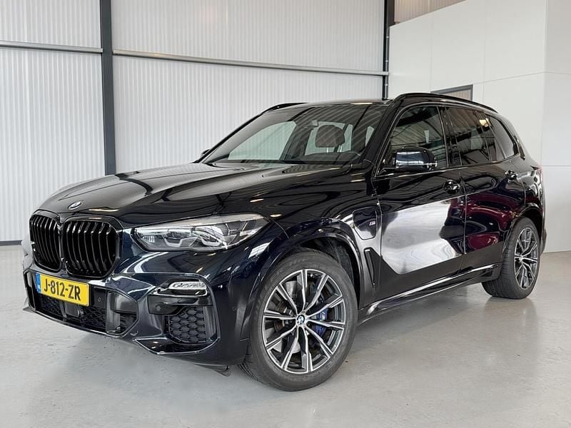 Zwart Occasion 2020 BMW X5 Executive SUV | € 48.950 (Iets duurder) - Afbeelding 1/4