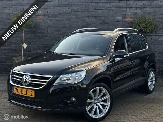 Zwart Gebruikt 2010 VW Tiguan Sport SUV | € 6.995 (Eerlijke prijs) - Afbeelding 1/4