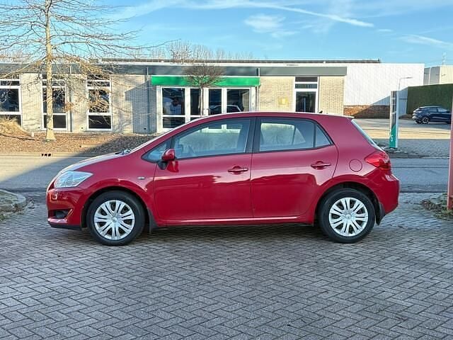 Occasion Toyota Auris Sol 124 PK (91 kW) 2007 Rood Hatchback