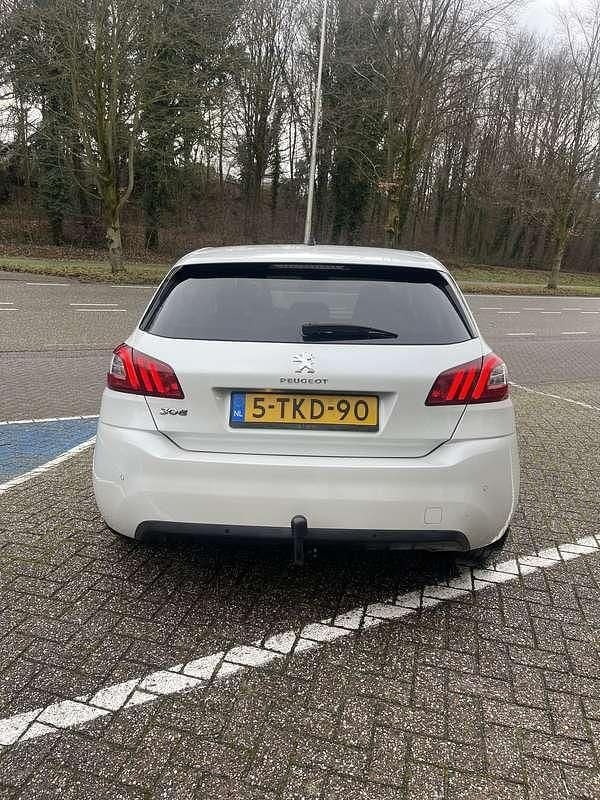 Occasion Peugeot 308 Active 125 PK (91 kW) 2014 Sedan