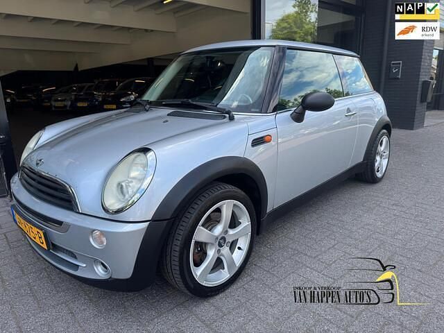 Grijs Gebruikt 2005 Mini ONE Hatchback | € 2.950 (Eerlijke prijs) - Afbeelding 1/4