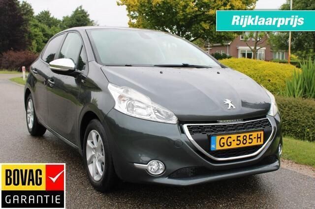 Grijs, metallic lak Gebruikt 2015 Peugeot 208 Style Hatchback | € 7.900 (Iets duurder) - Afbeelding 1/4