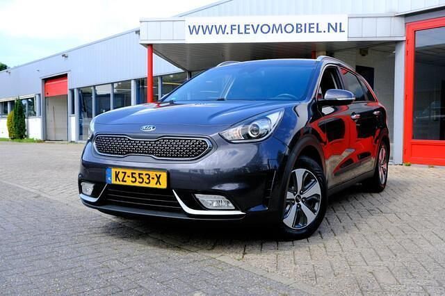 Grijs Gebruikt 2017 Kia Niro First Edition SUV | € 11.950 (Eerlijke prijs) - Afbeelding 1/4