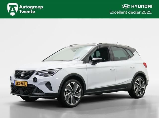 Wit Gebruikt 2024 Seat Arona FR SUV | € 24.950 (Eerlijke prijs) - Afbeelding 1/4