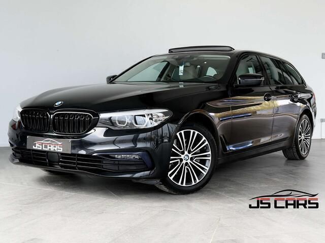 Zwart Gebruikt 2018 BMW 520 Stationwagen | € 23.990 (Iets duurder) - Afbeelding 1/4