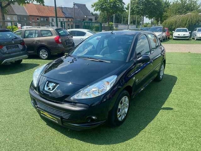 Zwart Gebruikt 2012 Peugeot 206+ Hatchback | € 4.950 (Eerlijke prijs) - Afbeelding 1/4