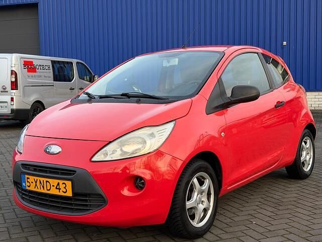 Rood Gebruikt 2009 Ford Ka Trend Hatchback | € 1.195 (Goede deal) - Afbeelding 1/4