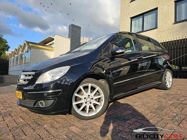 Zwart Gebruikt 2007 Mercedes B170 MPV | € 4.000 (Eerlijke prijs) - Afbeelding 1/4