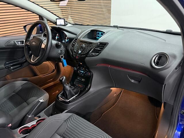 Occasion Ford Fiesta 101 PK (74 kW) 2014 Blauw Hatchback