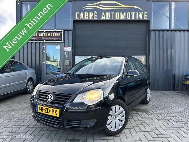 Zwart Gebruikt 2008 VW Polo Hatchback | € 2.250 (Eerlijke prijs) - Afbeelding 1/4