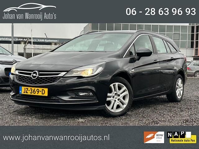 Zwart Gebruikt 2016 Opel Astra Edition Stationwagen | € 7.950 (Goede deal) - Afbeelding 1/4