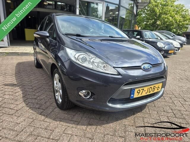 Grijs Gebruikt 2009 Ford Fiesta Titanium Hatchback | € 2.750 (Goede deal) - Afbeelding 1/4