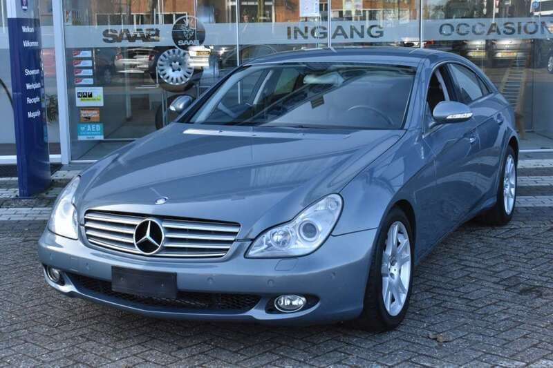 Blauw, metallic lak Gebruikt 2005 Mercedes CLS350 Sedan | € 13.950 (Duur) - Afbeelding 1/4