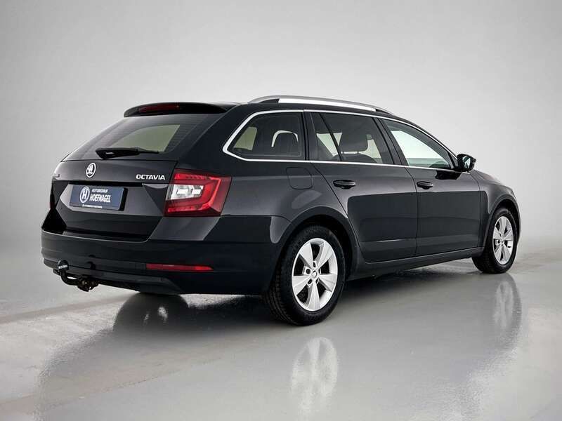 Zwart Gebruikt 2018 Skoda Octavia Style Stationwagen | € 19.400 (Iets duurder) - Afbeelding 1/4