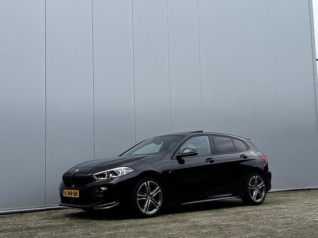 Occasion BMW 118 Executive 136 PK (100 kW) 2020 Zwart Hatchback