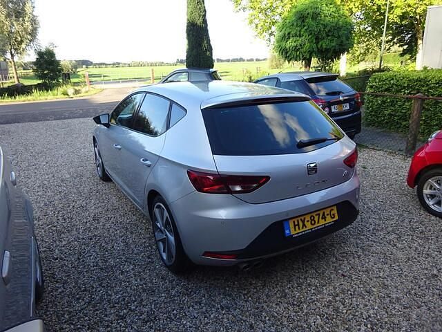 Occasion Seat Leon CONNECT 150 PK (110 kW) 2016 Grijs Hatchback