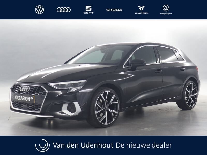 Zwart Gebruikt 2024 Audi A3 Advanced Hatchback | € 32.950 (Iets duurder) - Afbeelding 1/3