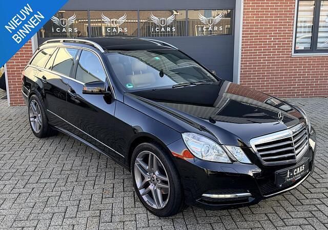 Zwart Gebruikt 2013 Mercedes E250 Avantgarde Stationwagen | € 15.950 (Iets duurder) - Afbeelding 1/4