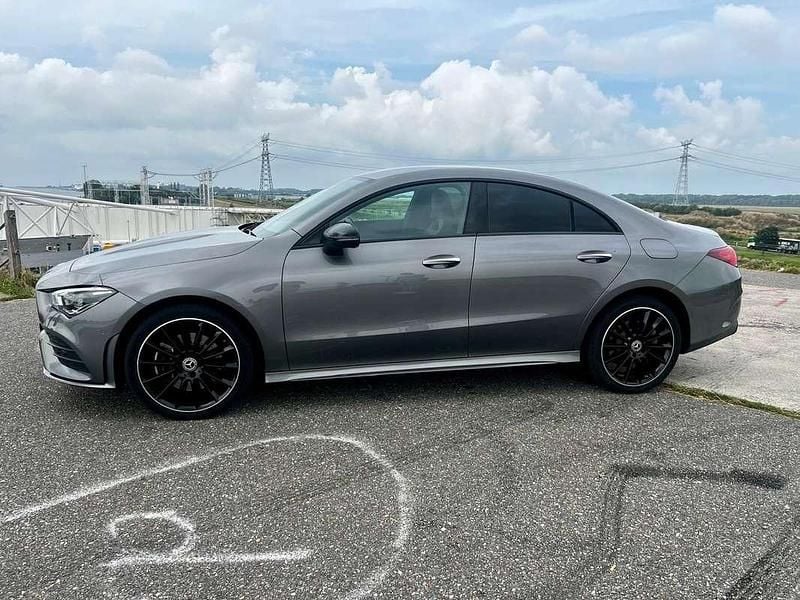 Grijs Gebruikt 2022 Mercedes CLA250e AMG line Sedan | € 29.750 (Super prijs) - Afbeelding 1/4
