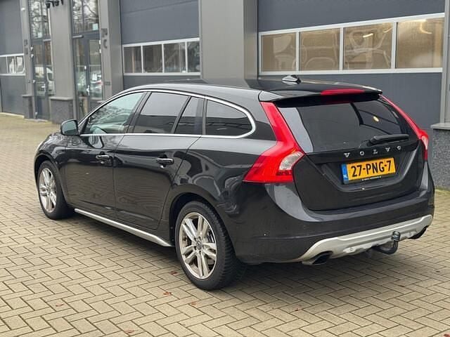 Occasion Volvo V60 Momentum 150 PK (110 kW) 2011 Zwart Stationwagen