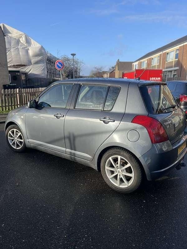 Occasion Suzuki Swift 92 PK (67 kW) 2007 Grijs Hatchback