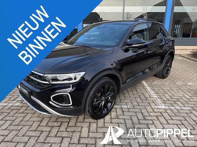Zwart Occasion 2022 VW T-Roc Style SUV | € 26.900 (Eerlijke prijs) - Afbeelding 1/4