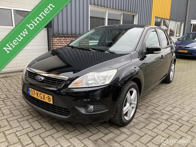 Zwart Gebruikt 2009 Ford Focus Trend Hatchback | € 2.149 (Eerlijke prijs) - Afbeelding 1/4