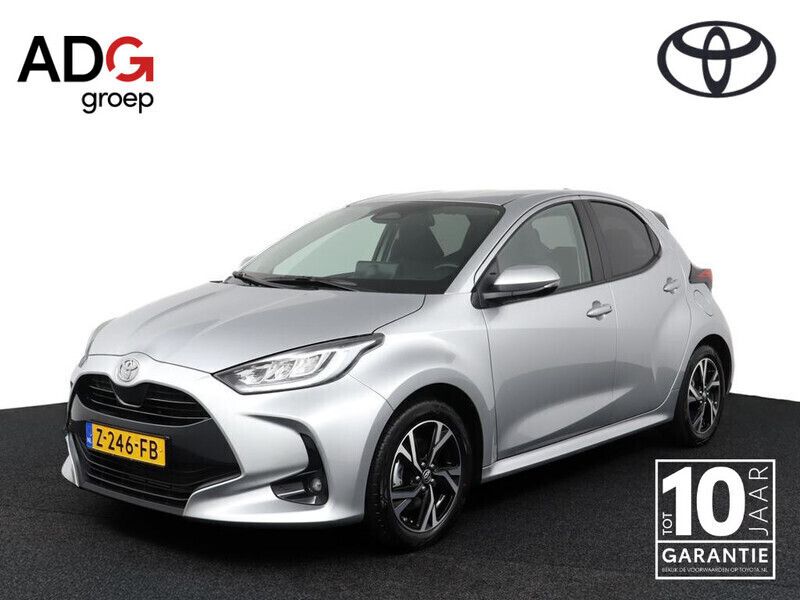 Grijs Gebruikt 2024 Toyota Yaris Hybrid Edition Hatchback | € 25.400 (Eerlijke prijs) - Afbeelding 1/4