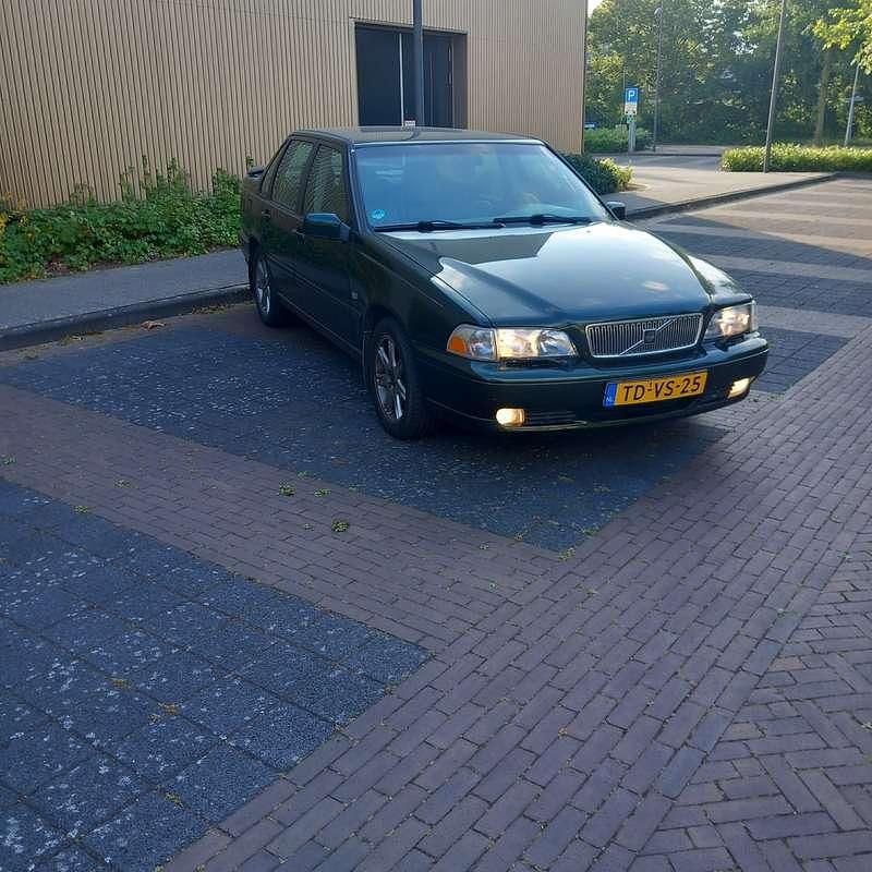 Gebruikt 1998 Volvo S70 Sedan | € 2.000 - Afbeelding 1/4