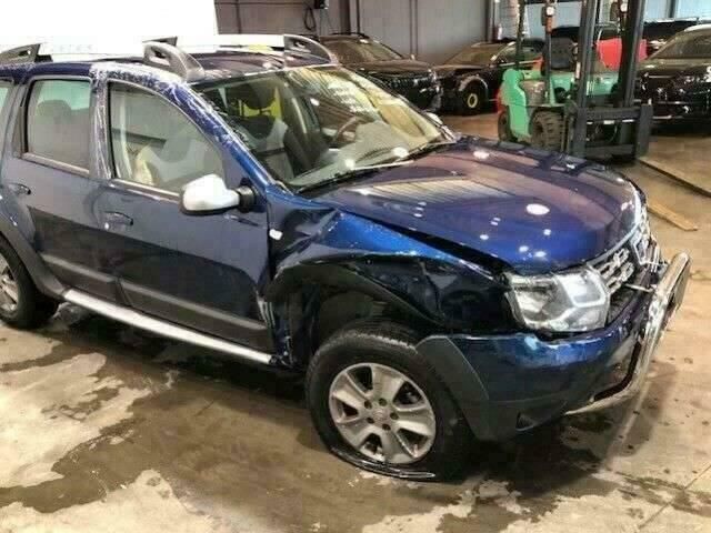 Blauw Gebruikt 2016 Dacia Duster SUV | € 7.400 - Afbeelding 1/4