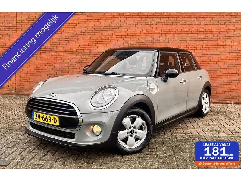 Grijs Gebruikt 2018 Mini Cooper Business Hatchback | € 10.995 (Super prijs) - Afbeelding 1/4