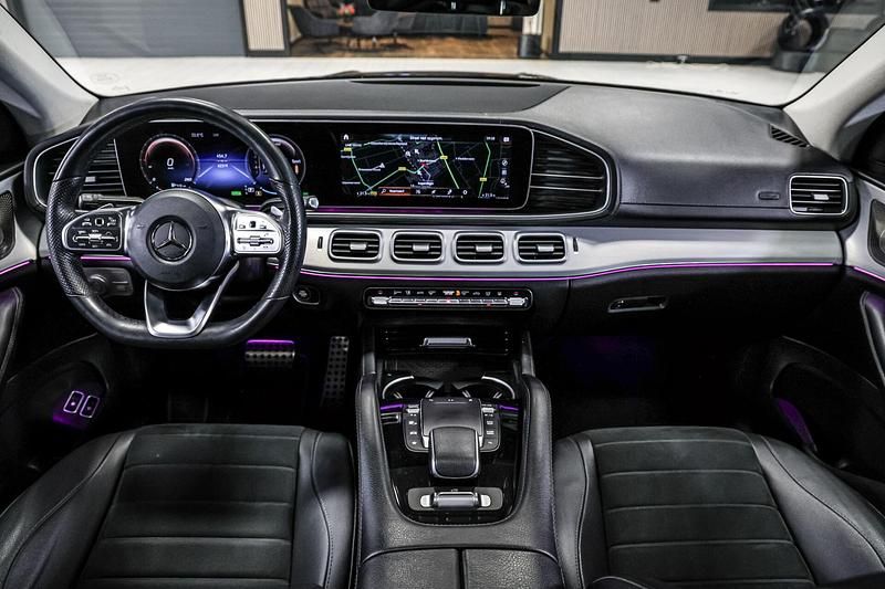 Zwart metallic Gebruikt 2022 Mercedes 350 Premium Plus Coupé | € 80.000 - Afbeelding 1/4
