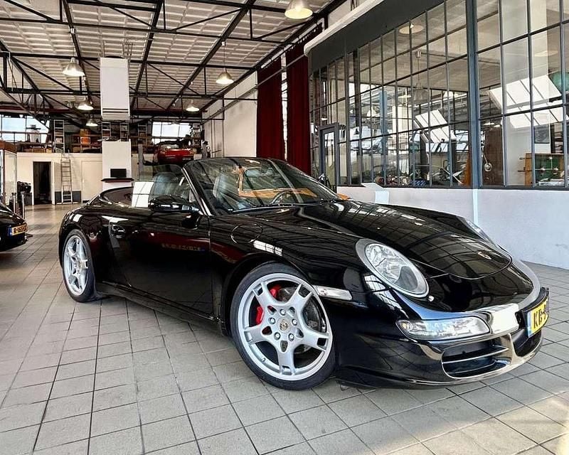 Zwart Gebruikt 2005 Porsche 911 Carrera S Cabriolet Cabriolet | € 57.750 - Afbeelding 1/4